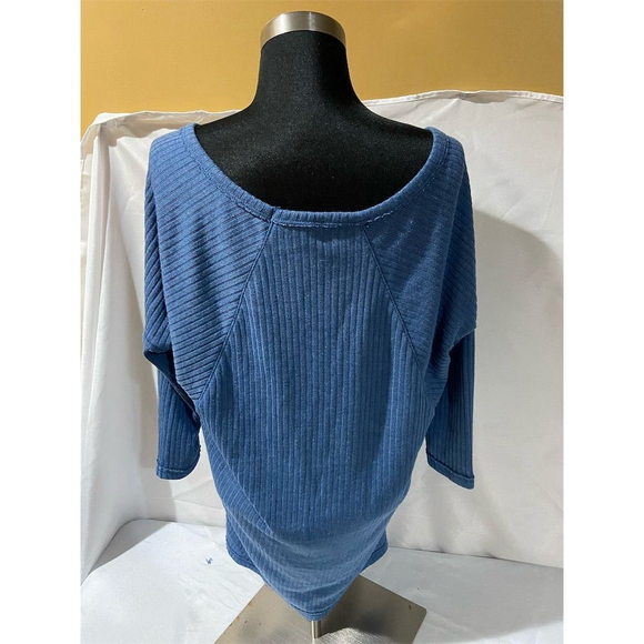 Wish List Women's Blue Knit Pullover Top Size M Casual 3/4 Sleeve - Picture 3 of 5